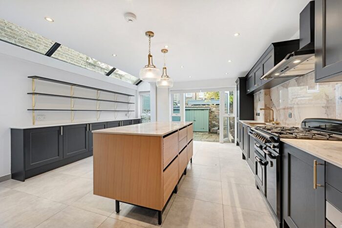 4 Bedroom End Of Terrace House To Rent In Linver Road, London, SW6
