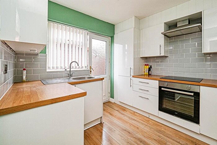 3 Bedroom Terraced House For Sale In Marsdale, Hull, HU7