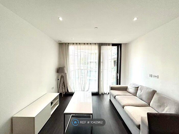 1 Bedroom Flat To Rent In Catalina House, London, E1
