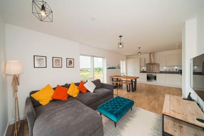 2 Bedroom Flat To Rent In Bawley Court, Gallions Reach, London, E16