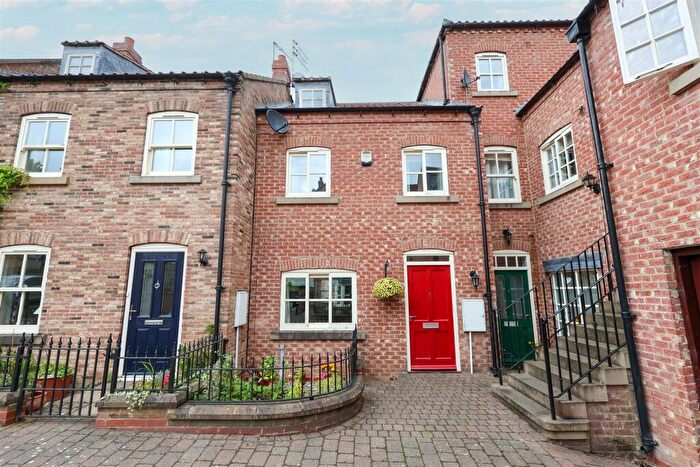 2 Bedroom Terraced House For Sale In Allhallowgate, Ripon, HG4