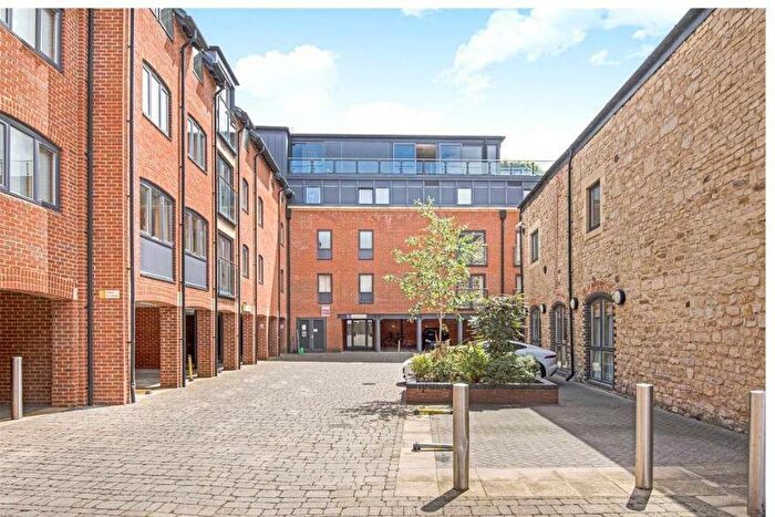 2 Bedroom Apartment To Rent In St. Thomas Street, OX1