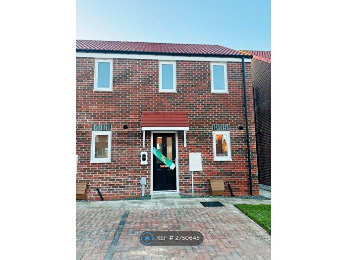 2 Bedroom End Terrace House To Rent In Deer Park View, Selby, YO8