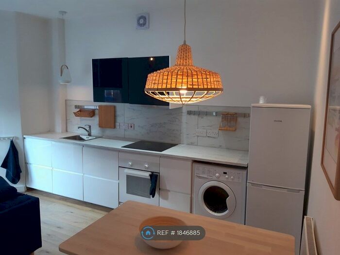 2 Bedroom Flat To Rent In Fairfield, Liverpool, L7