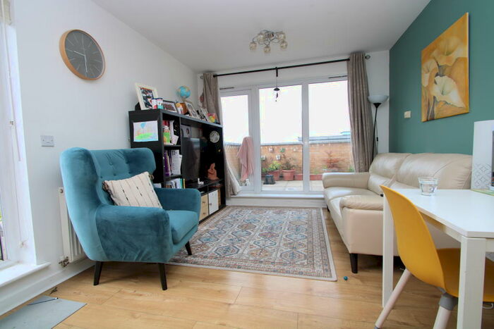2 Bedroom Apartment To Rent In Whitestone Way, Croydon, CR0