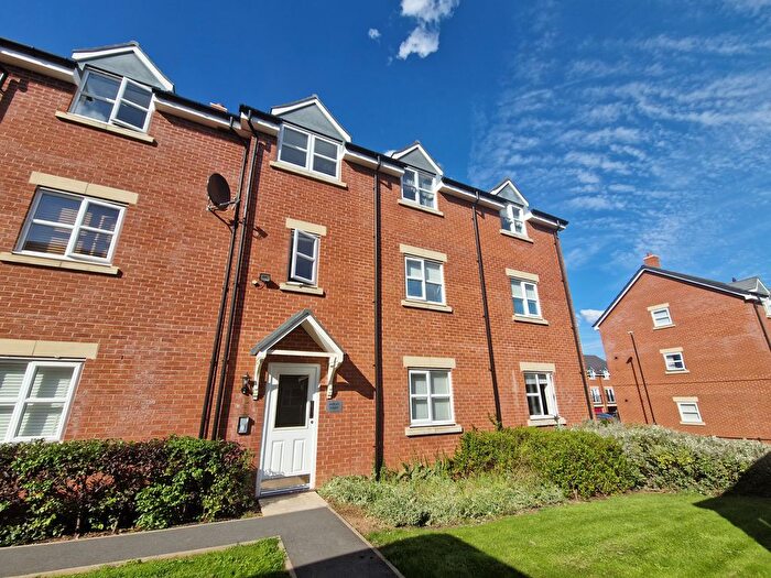 2 Bedroom Flat To Rent In Darley Court, Birmingham, B29