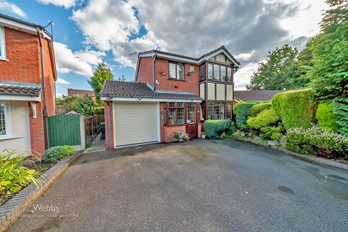 4 Bedroom Detached House For Sale In Mallard Close, Walsall, WS3