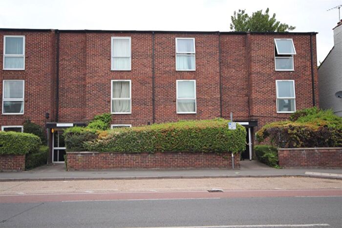 1 Bedroom Flat To Rent In Cranwell Court. Histon Road, CB4