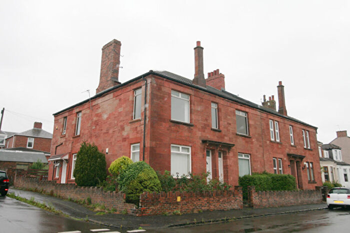 3 Bedroom Flat For Sale In York Street Wishaw, ML2
