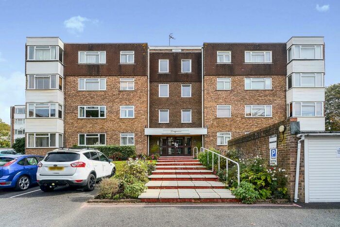2 Bedroom Flat To Rent In Kingsmere, London Road, Brighton, BN1