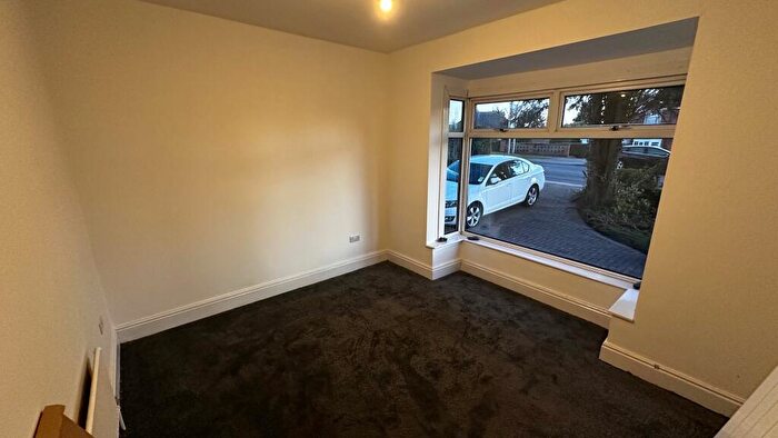 2 Bedroom Bungalow To Rent In Wickersley Road, Rotherham, S60