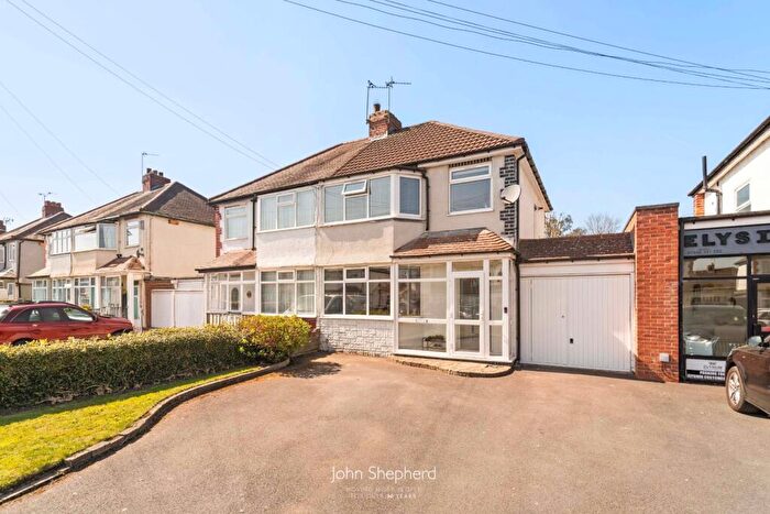 3 Bedroom Semi-Detached House For Sale In Yoxall Road, Shirley, Solihull, West Midlands, B90