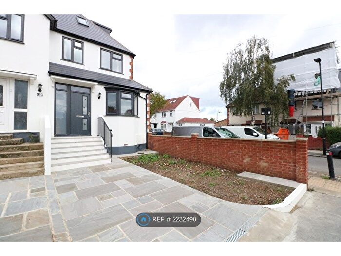 4 Bedroom End Of Terrace House To Rent In Duncan Grove, London, W3