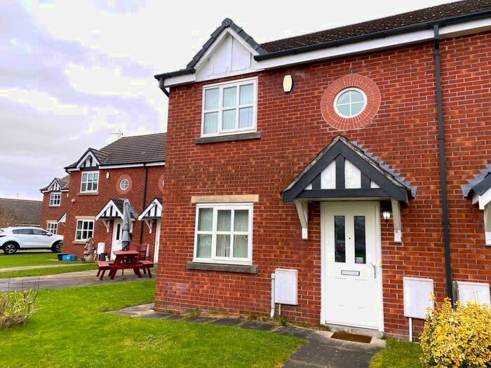 3 Bedroom Semi-Detached House To Rent In Brierwood, Bolton, BL2