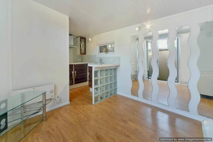 1 Bedroom Flat To Rent In Kingston, Kingston Upon Thames, SW15