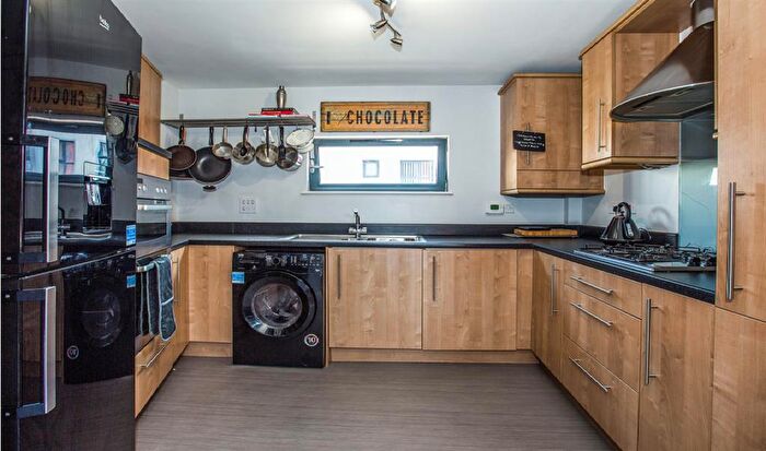 2 Bedroom Apartment To Rent In St Margarets Court, Maritime Quarter, Swansea, SA1