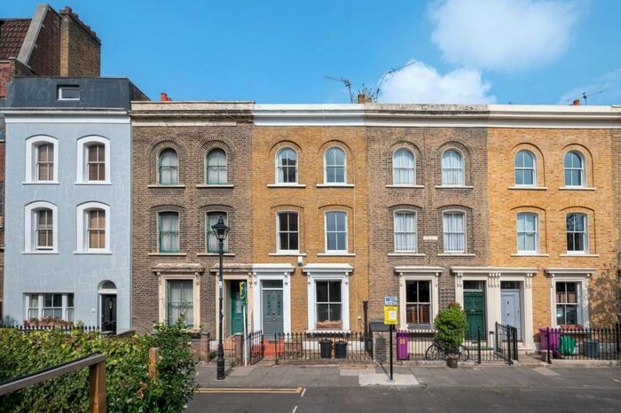 5 Bedroom House To Rent In Chisenhale Road, Bow, London, E3