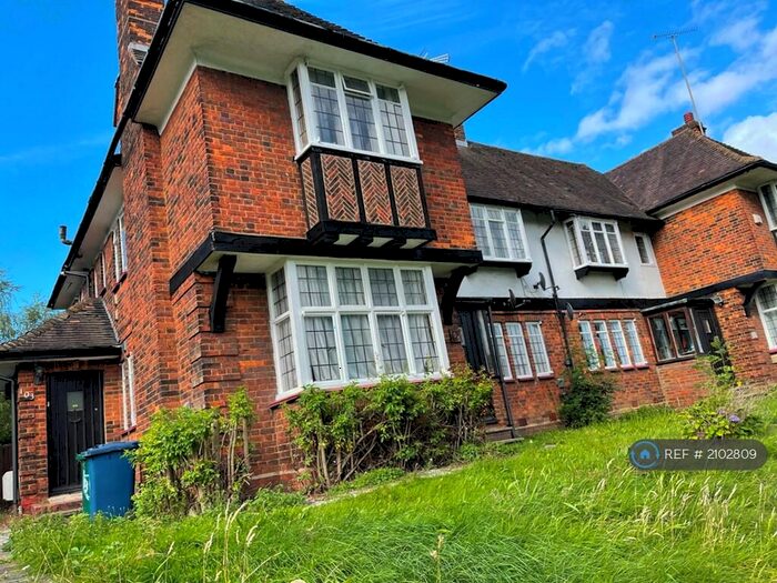 3 Bedroom Maisonette To Rent In Lyttelton Road, London, N2