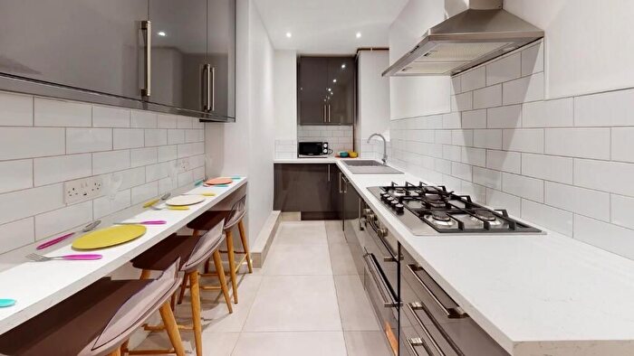 4 Bedroom Semi-Detached House To Rent In Cotham Gardens, Bristol, BS6