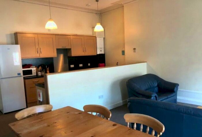 4 Bedroom Flat To Rent In King Street, Nd Floor, Aberdeen, AB24