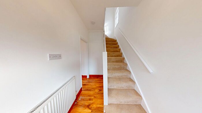 3 Bedroom Semi Detached House To Rent In Inverness Avenue, London, EN1