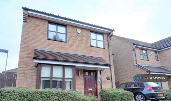 4 Bedroom Detached House To Rent In Dartington Place, Westcroft, Milton Keynes, MK4