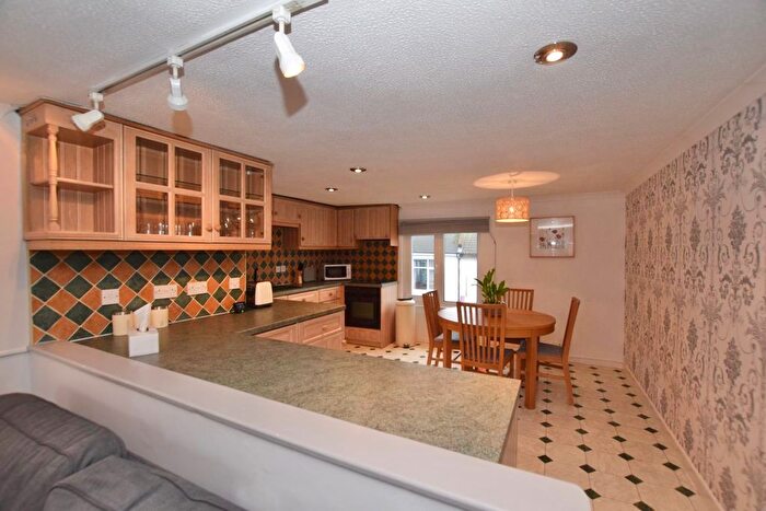 2 Bedroom Flat To Rent In Pitcroft Lane, Portsmouth, PO2