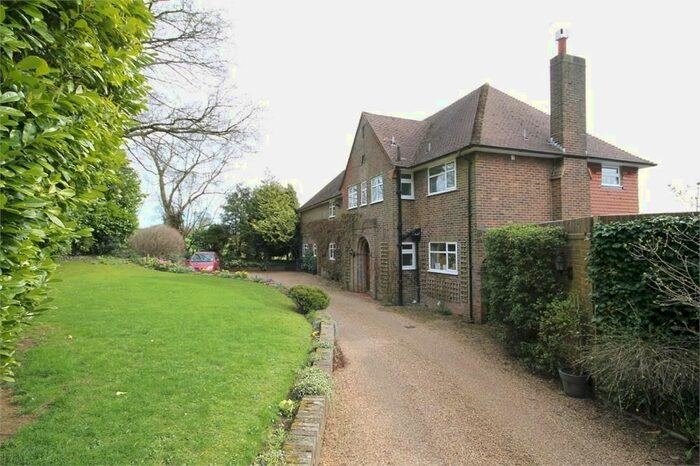 1 Bedroom Flat To Rent In Cedar House, Shepherds Hill, Merstham, Redhill, RH1