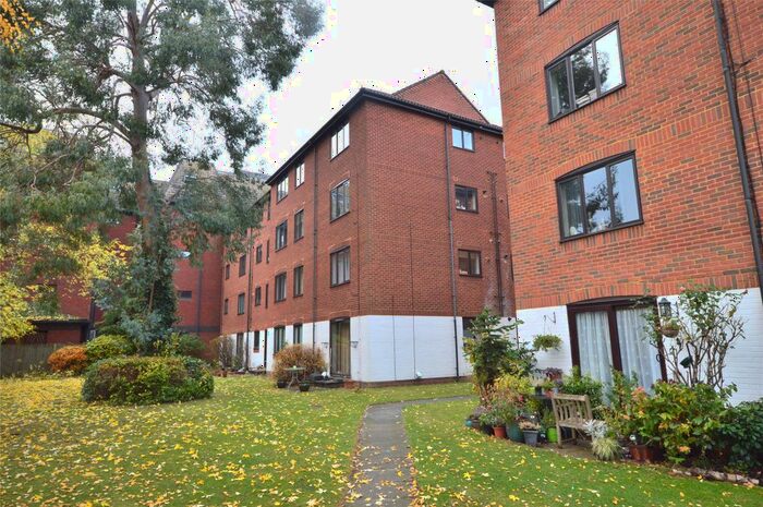 2 Bedroom Flat To Rent In Purley Heights, High Street, Purley, CR8