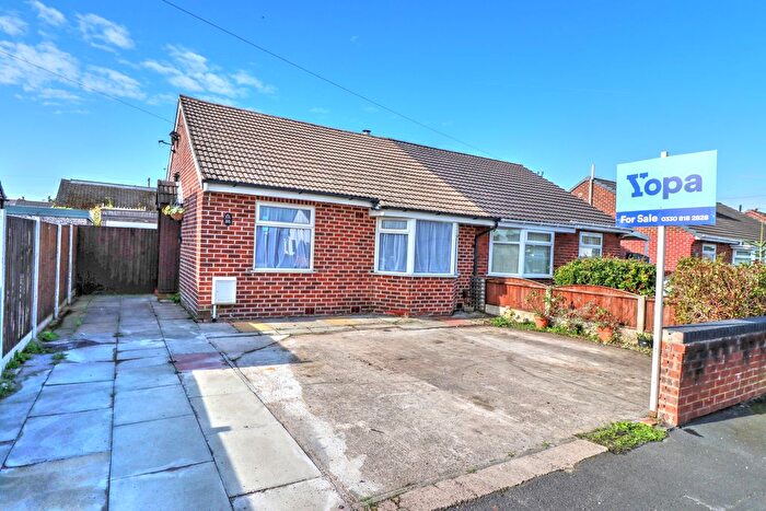 2 Bedroom Bungalow For Sale In Sandy Lane, Manchester, M44