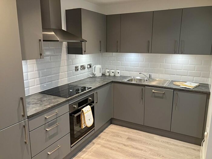 2 Bedroom Apartment To Rent In Parkview, Darwin Street, B12