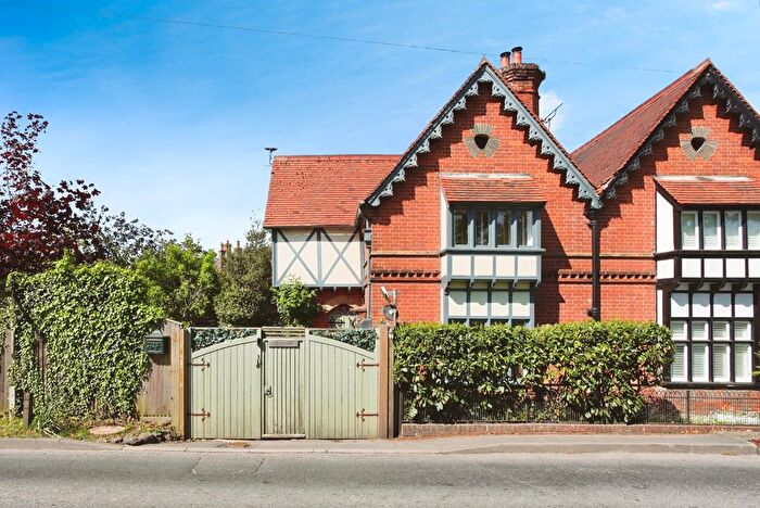 2 Bedroom Semi-Detached House For Sale In Hastings Road, Hawkhurst, Cranbrook, Kent, TN18