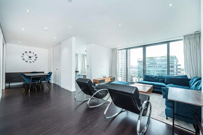 3 Bedroom Flat To Rent In Alie Street, Aldgate, E1
