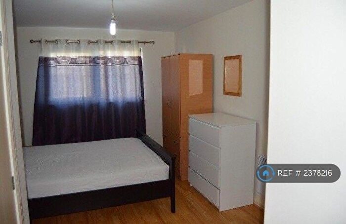 2 Bedroom Flat To Rent In Churchill Way, Cardiff, CF10