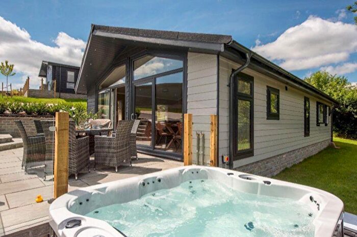 3 Bedroom Lodge For Sale In Saffron Lodge, Roadford Lake Lodges, Roadford Lake, Lifton, Devon, PL16