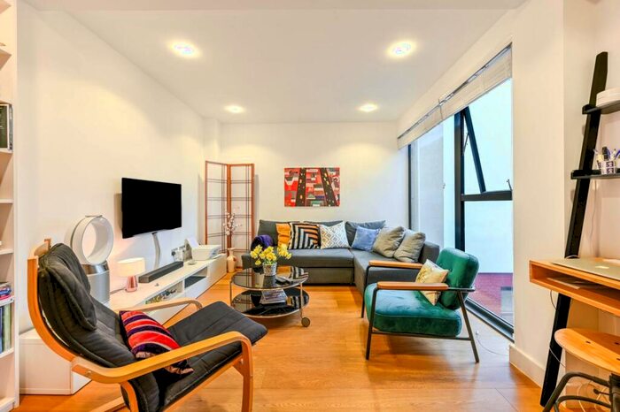 1 Bedroom Flat To Rent In Grafton Road, Kentish Town, London, NW5