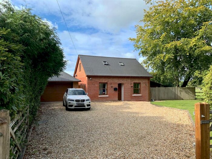 3 Bedroom Country House For Sale In Newbridge, Cadnam, Southampton, SO40