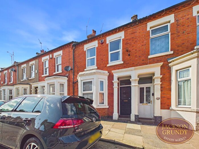 3 Bedroom Terraced House For Sale In Cedar Road, Abington, NN1