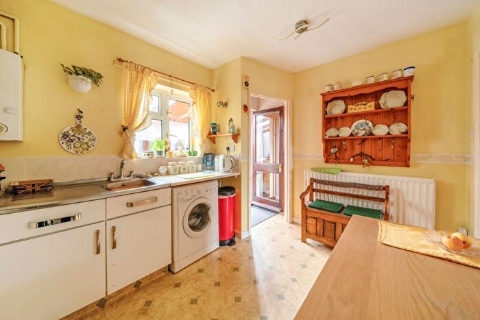 3 Bedroom End Of Terrace House For Sale In Franklin Road, Twyford, Winchester, Hampshire, SO21