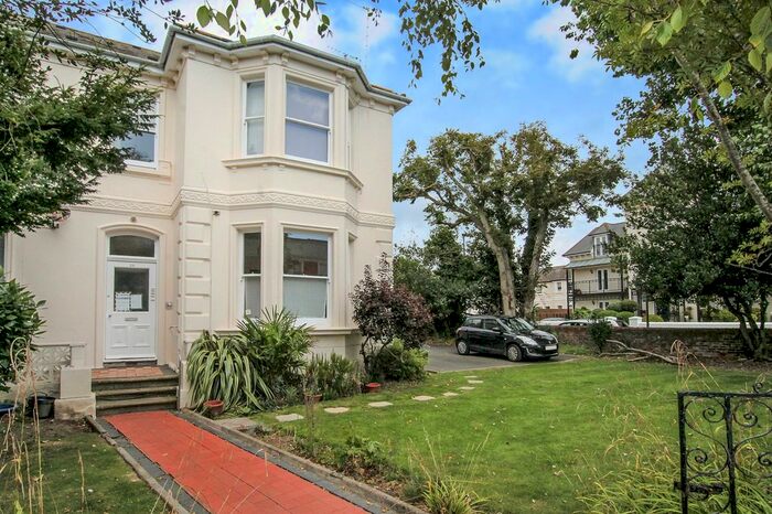 1 Bedroom Flat To Rent In Shelley Road, Worthing, BN11