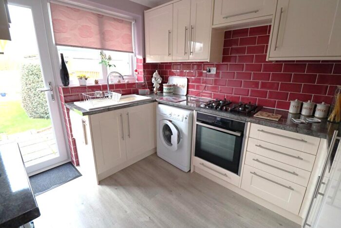3 Bedroom Semi-Detached House For Sale In Wren Close, Leigh-on-Sea, SS9