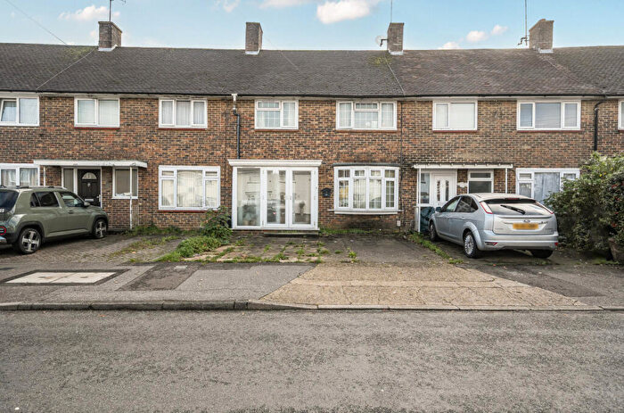 3 Bedroom Terraced House For Sale In Ashdown Drive, Crawley, RH10