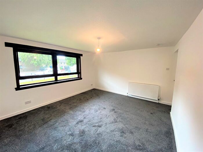 2 Bedroom Flat To Rent In Denhead Crescent, Dundee, DD2