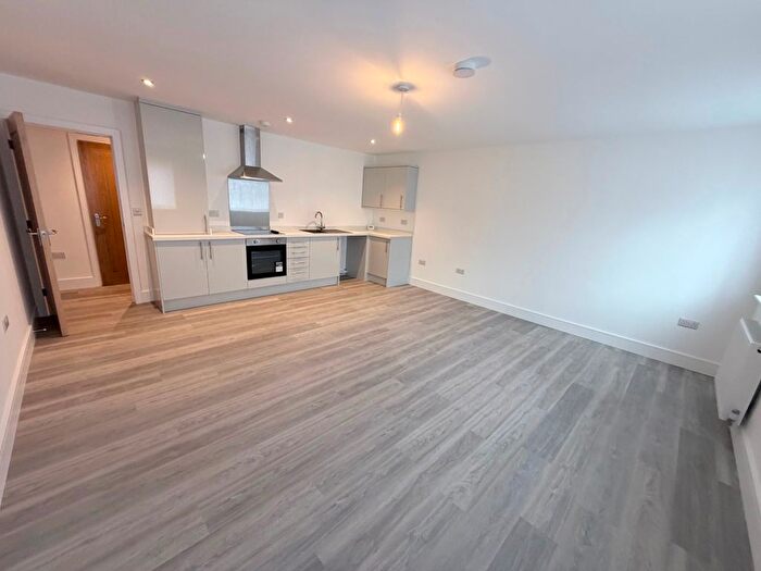 2 Bedroom Flat To Rent In Frearson Close, Eastwood, NG16
