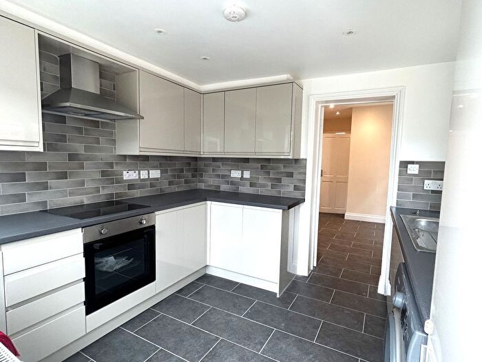 4 Bedroom Terraced House To Rent In South Birkbeck Road, Leytonstone, London, E11