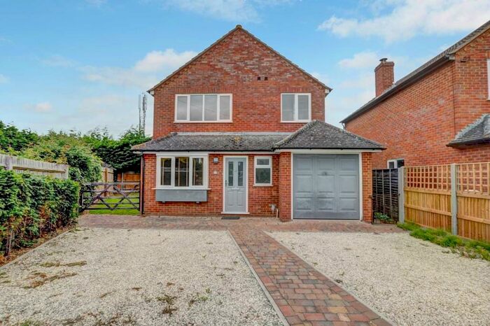 3 Bedroom Detached House To Rent In Wykeham Way, Haddenham, HP17