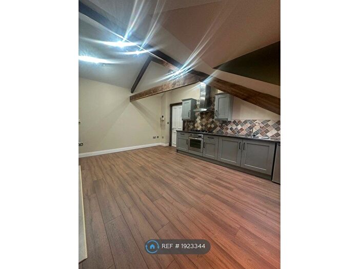 2 Bedroom Flat To Rent In Grange Crescent, Sunderland, SR2