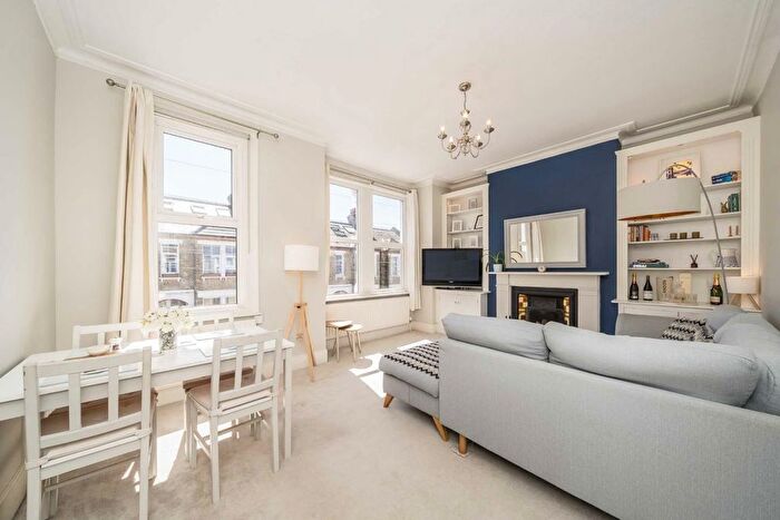 4 Bedroom Maisonette For Sale In Loubet Street, Tooting, SW17