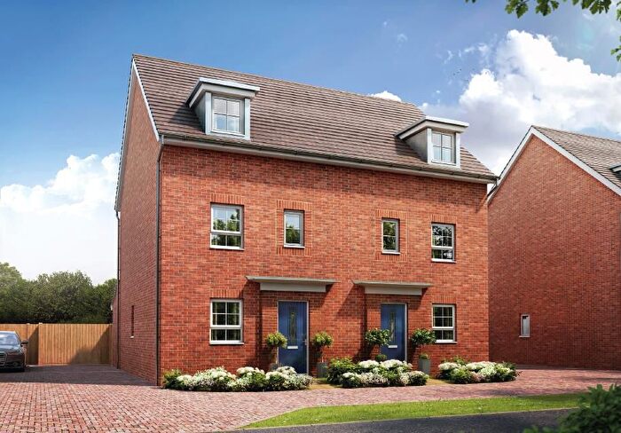 4 Bedroom Semi-Detached House For Sale In Ashlawn Gardens, Rugby, CV22
