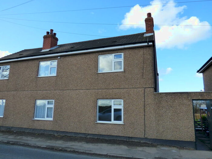 2 Bedroom Semi-Detached House To Rent In Sea Dyke Way, Marshchapel, DN36